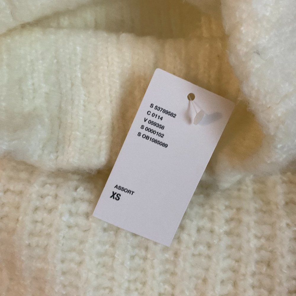 Urban Outfitters Oversized Sweater - Picture 2 of 2